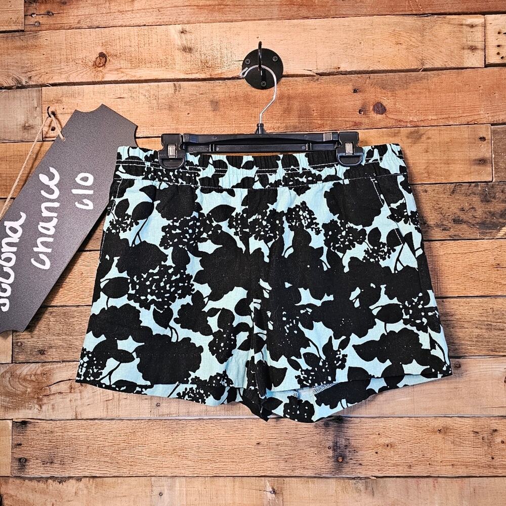 Peace & Pearls Women's Green/black Floral Linen/cotton Blend pull-up shorts Sz M